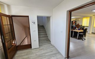 Casa S+P+M, 9 camere, ideala pentru birouri sau clinica, zona Centru - Poză 11