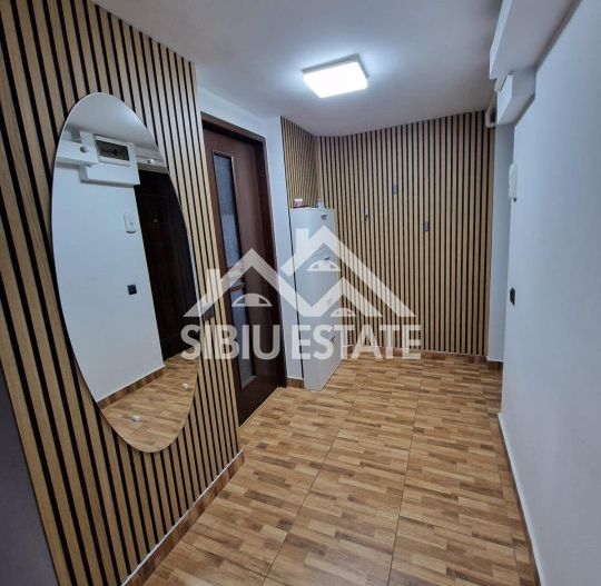 Apartament de vanzare, cu 4 camere,  82.4 mp. -Calea Cisnadiei (Ciresica) - Poză 8