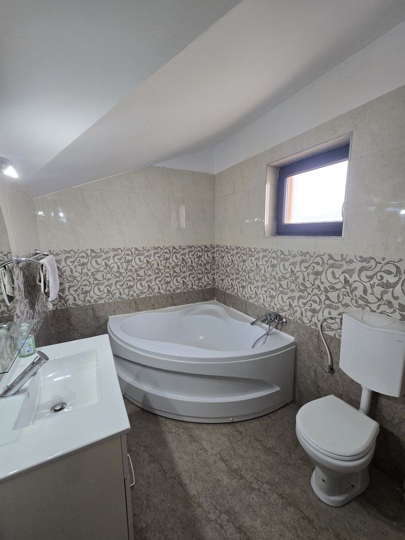 COMISION 0%, Casa Individuala, 6 Camere, 156 Mp, 550 Mp Teren, SACALAZ - Poză 11