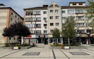 Spațiu comercial ultracentral de închiriat, Pașcani - Poză 3
