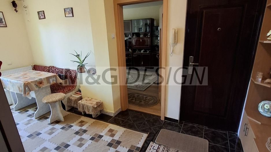 Aradului, 2 camere decomandate, et 3, centrala proprie - Poză 9