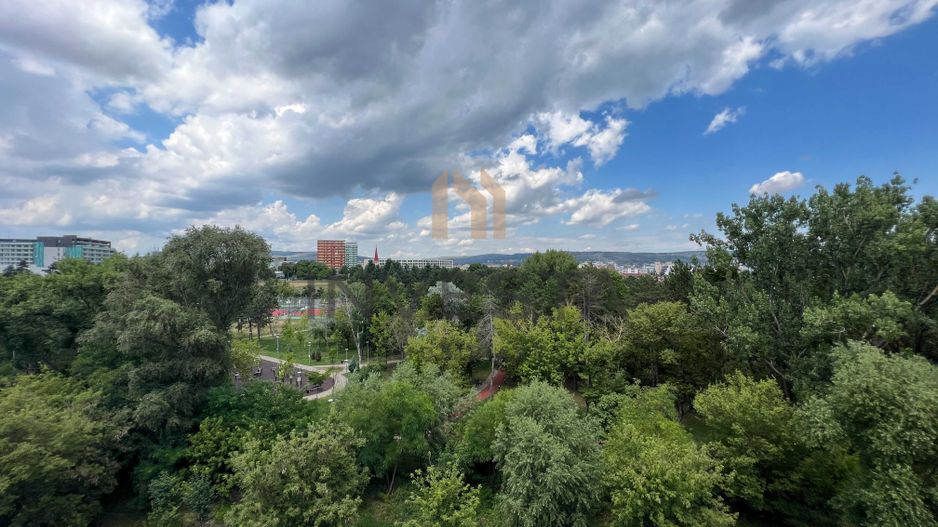 Apartament cu 2 camere cu vedere panoramică spre parcul Gheorgheni - Poză 8