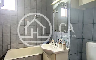 Apartament de vânzare cu 3 camere în zona Rogerius, Oradea - Poză 13