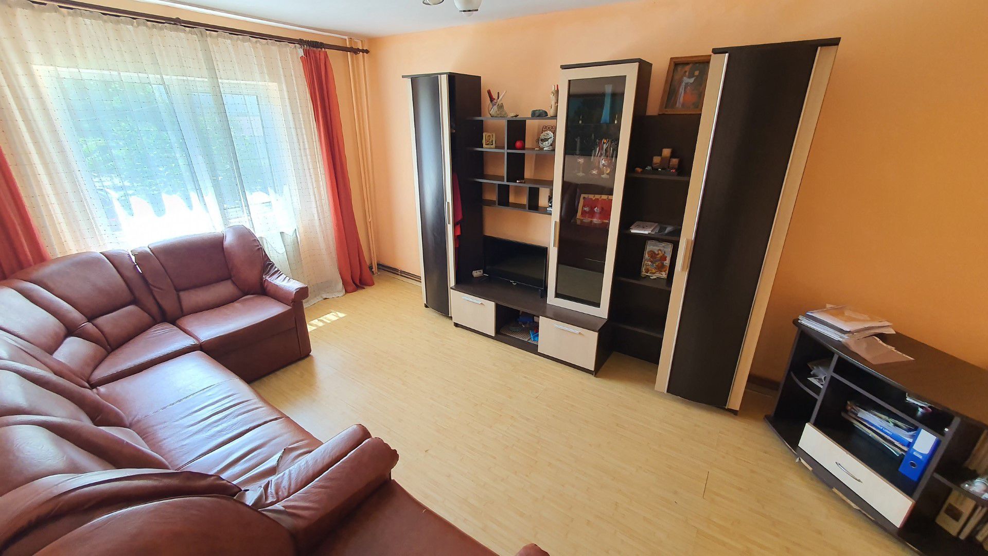 Apartament 4 camere, parter, zona GARĂ; - Poză 1