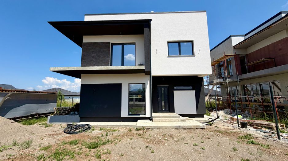 Casa 5 camere - Cartierul Izvor | 128 mp utili | Teren 417 mp - Poză 1