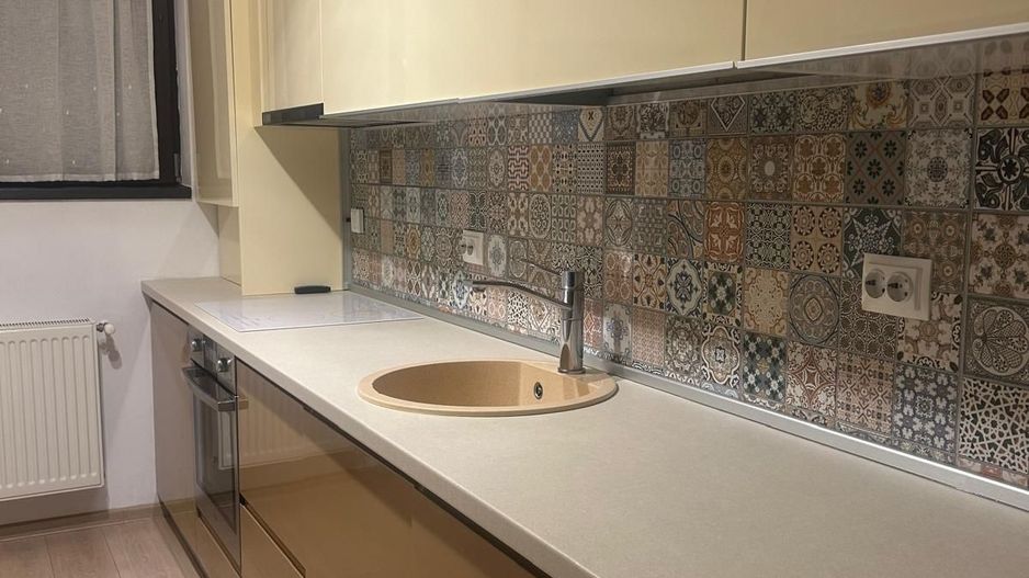 Apartament 3 camere de inchiriat - Poză 1