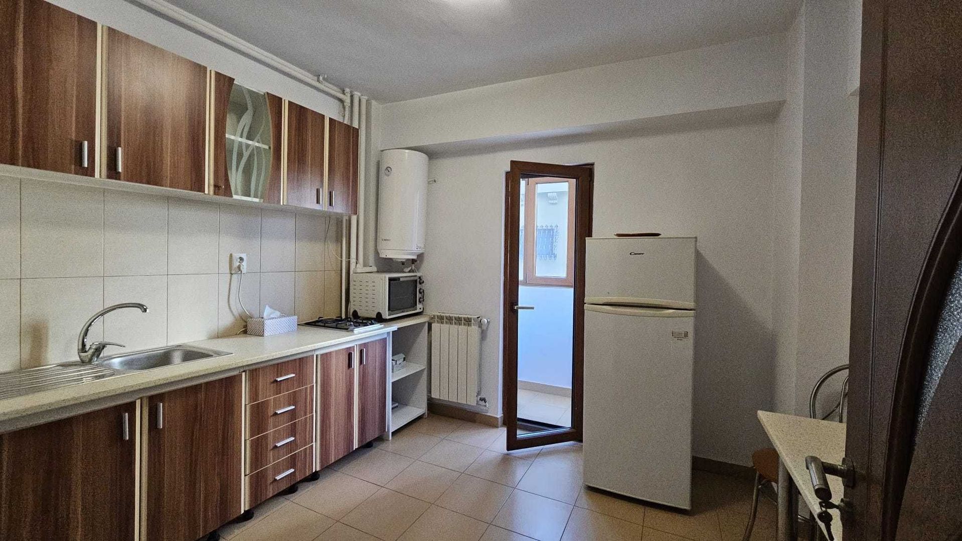 Închiriez garsonieră modernă, Piața Muncii, boiler, metrou aproape - Poză 3