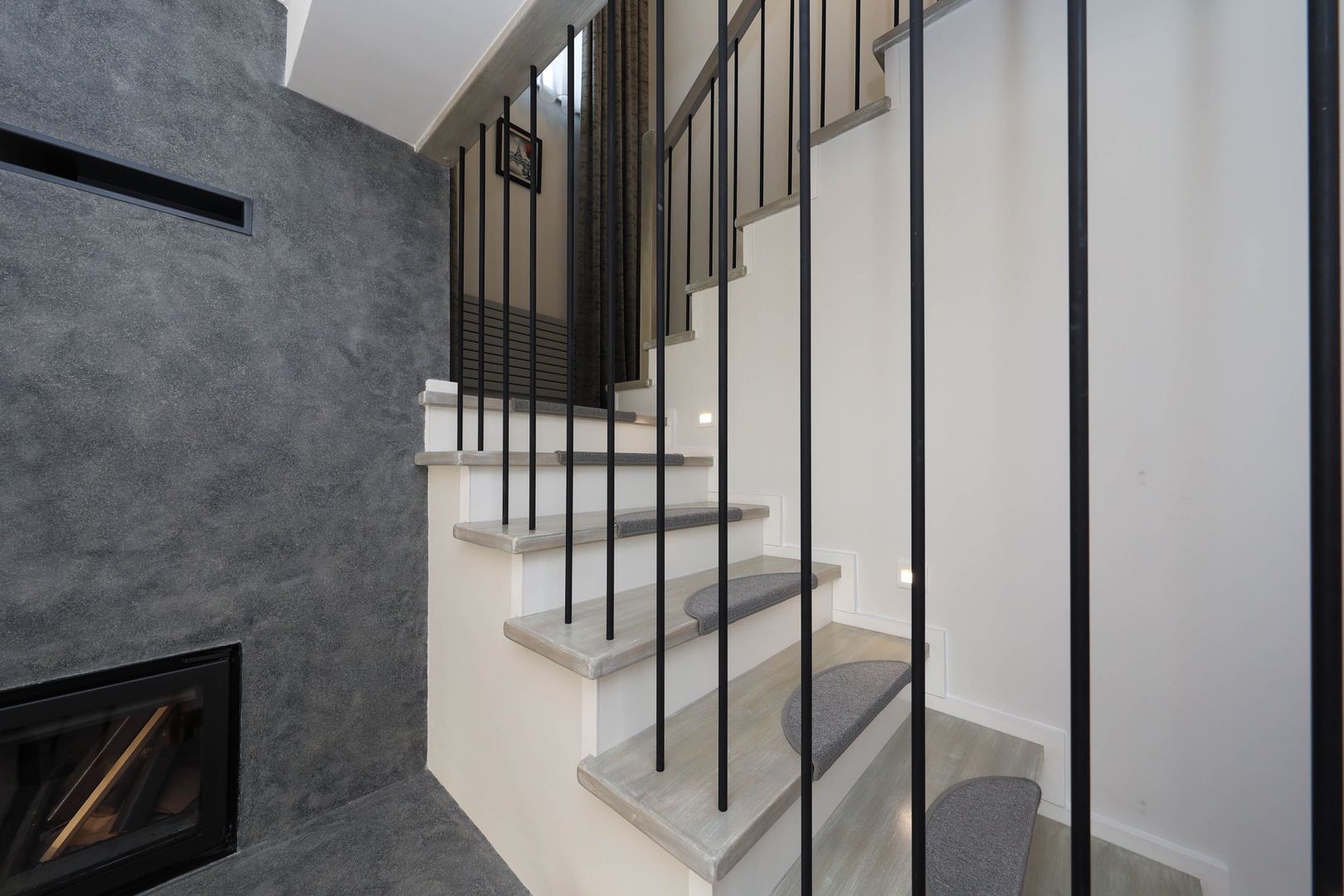 Casă ideală pentru familie în Brașov, Bunloc – spațioasă, luminoasă, priveliște - Poză 23