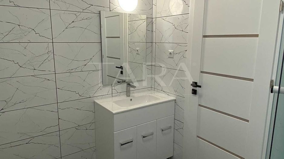 Apartament nou, 3 camere, ultim etaj, priveliște liberă – Floresti. - Poză 5