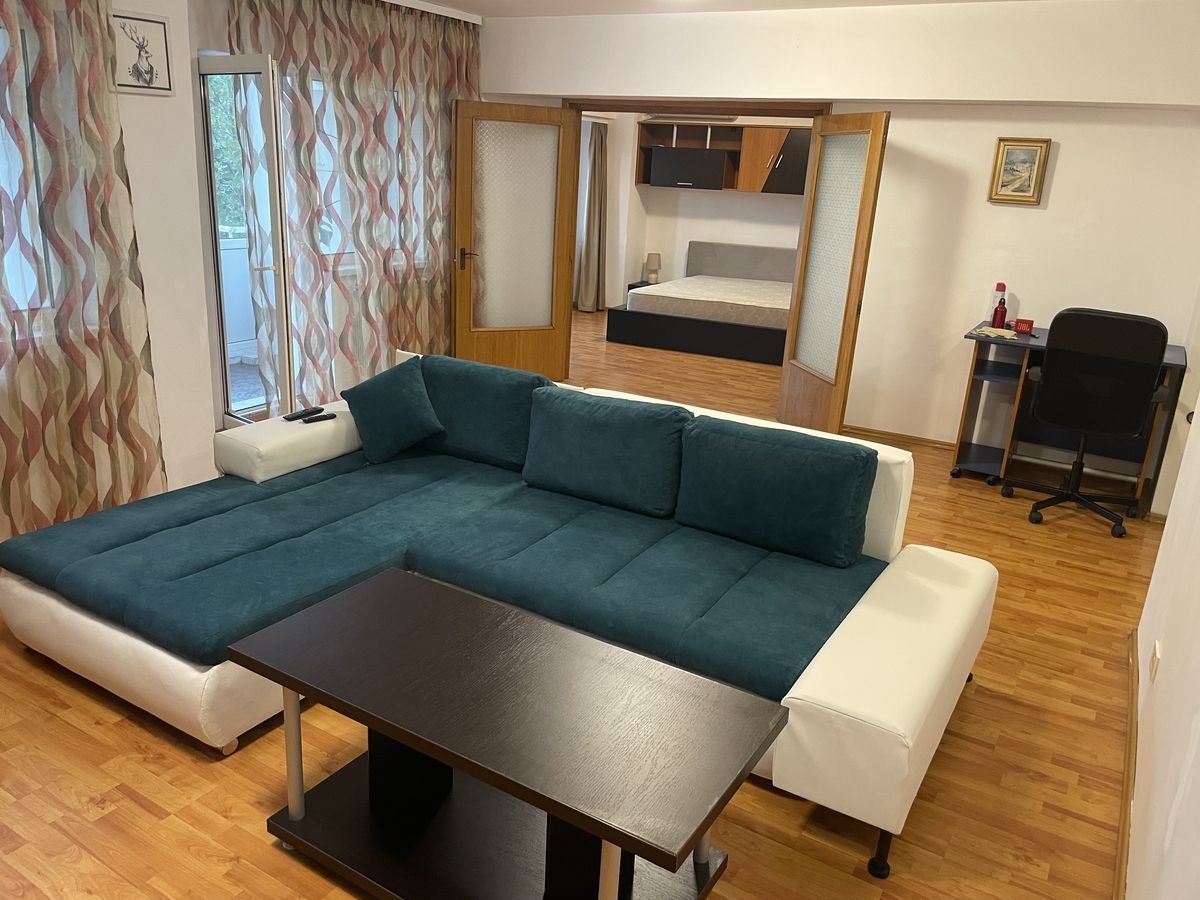 Inchiriere apartament 3 camere - Poză 3