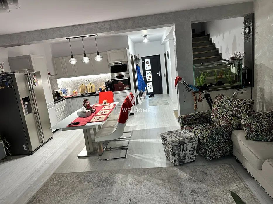 Casă modernă, garaj și curte amenajată – Șelimbăr - Poză 1