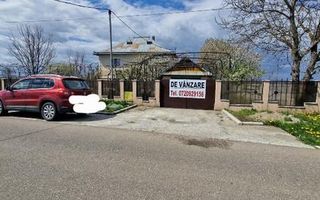Vanzare casa P+1, anexe, curte, sat Verseni, comuna Miroslovesti, la asfalt - Poză 1