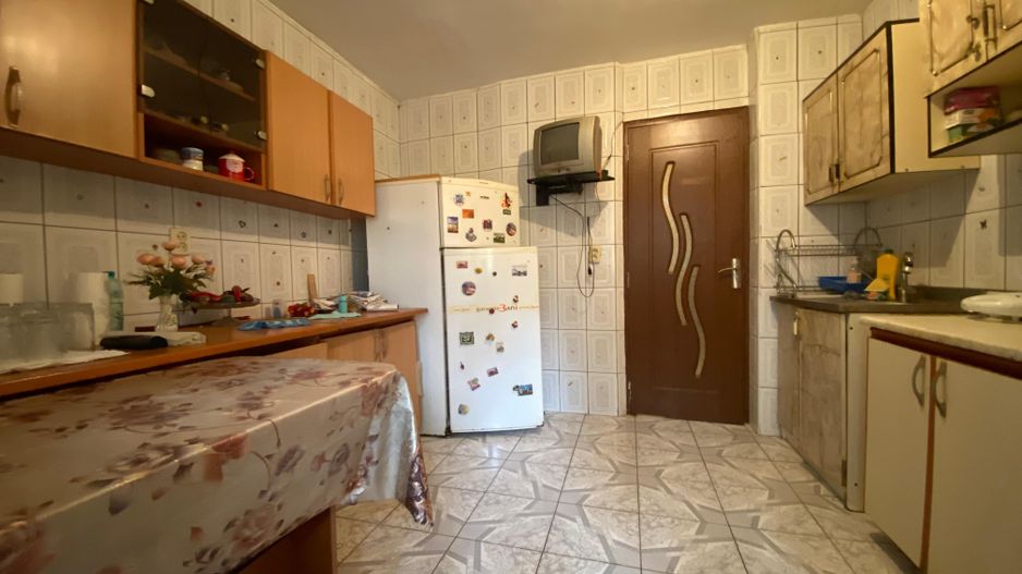 Apartament 2 camere Crangasi - Poză 4