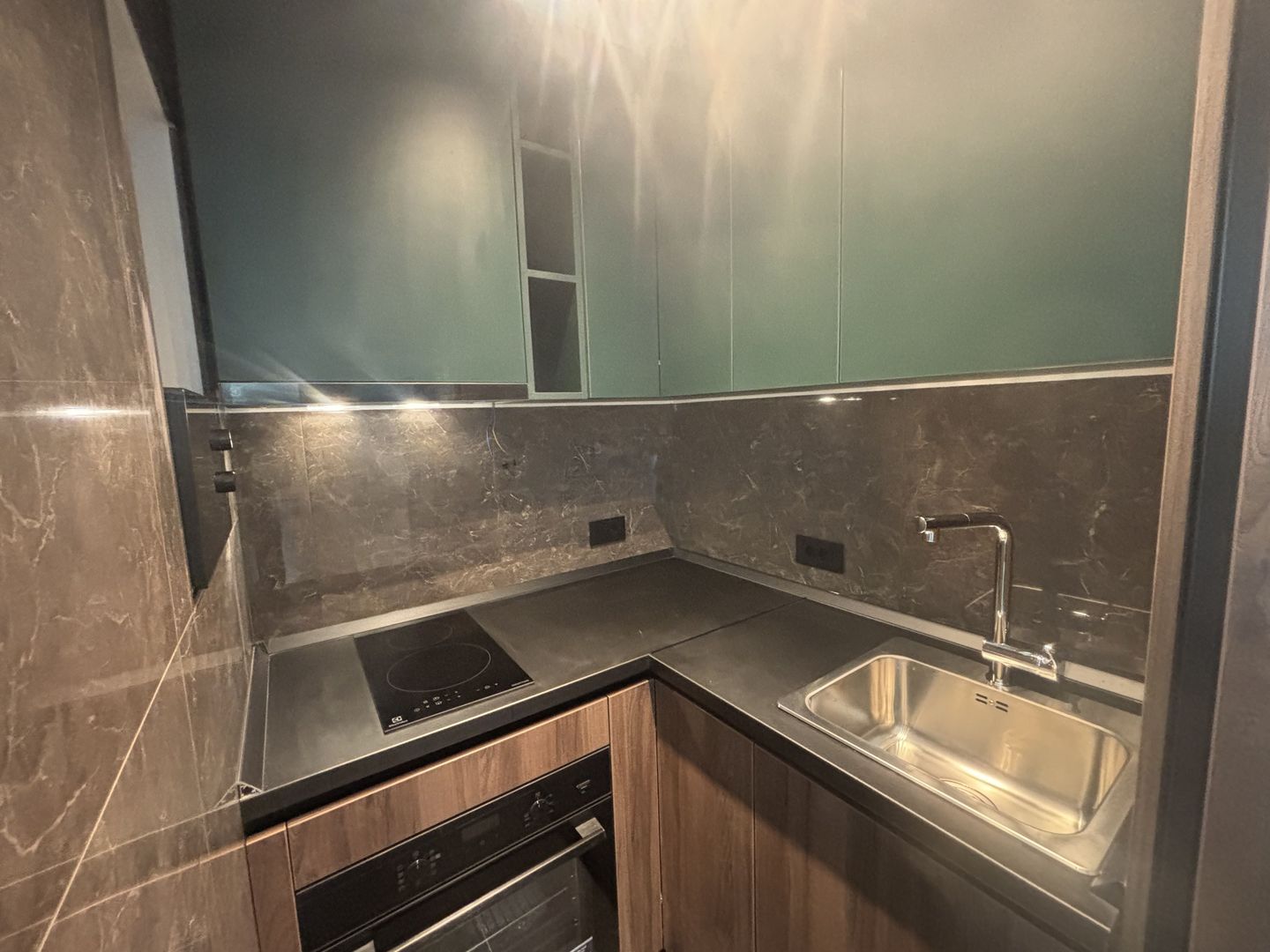 Apartament ultrafinisat la prima inchiriere - Poză 2