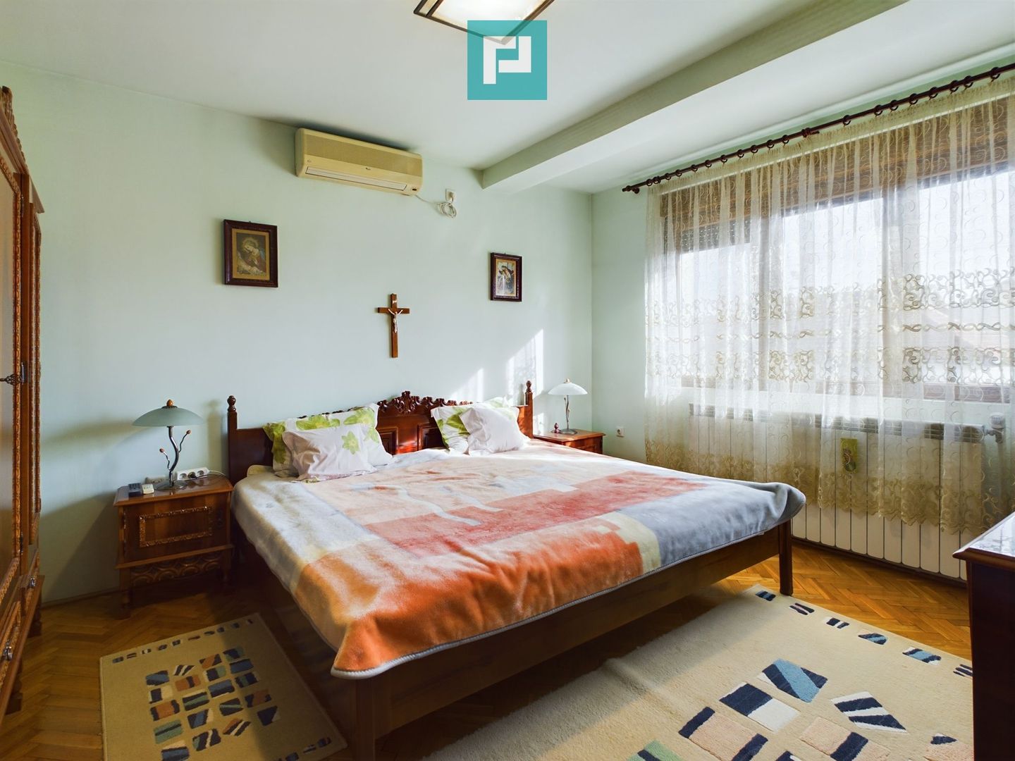 Casă solidă și impunătoare în Grădiște - Poză 11