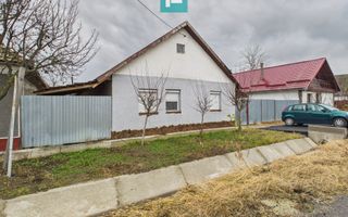 Casă cu 4 camere în Chișineu Criș - Poză 2