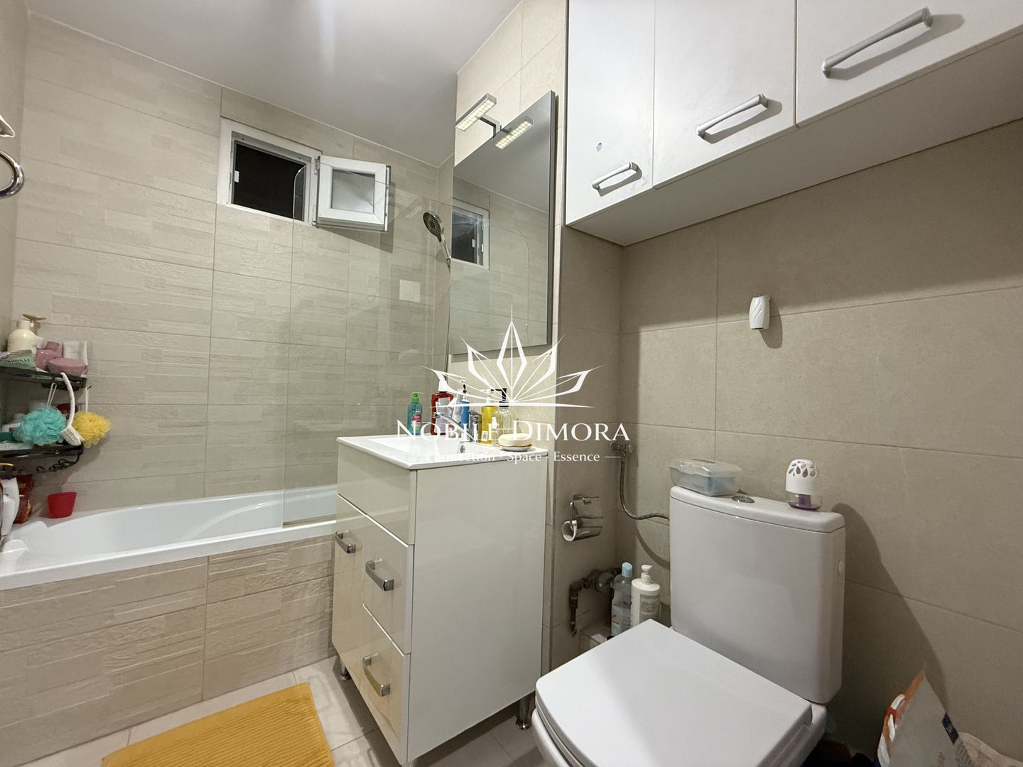 Apartament cu 3 camere de vanzare - 2 balcoane - zona Bucovinei - Poză 11