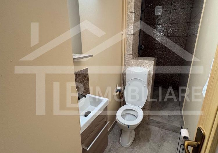 Apartament cu 3 camere, 70 mp, decomandat, Zona UMFST - Poză 6