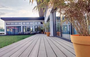 Pensiune 600 mp an 2023 si casa 130 mp teren 4600 mp zona V. Avrigului