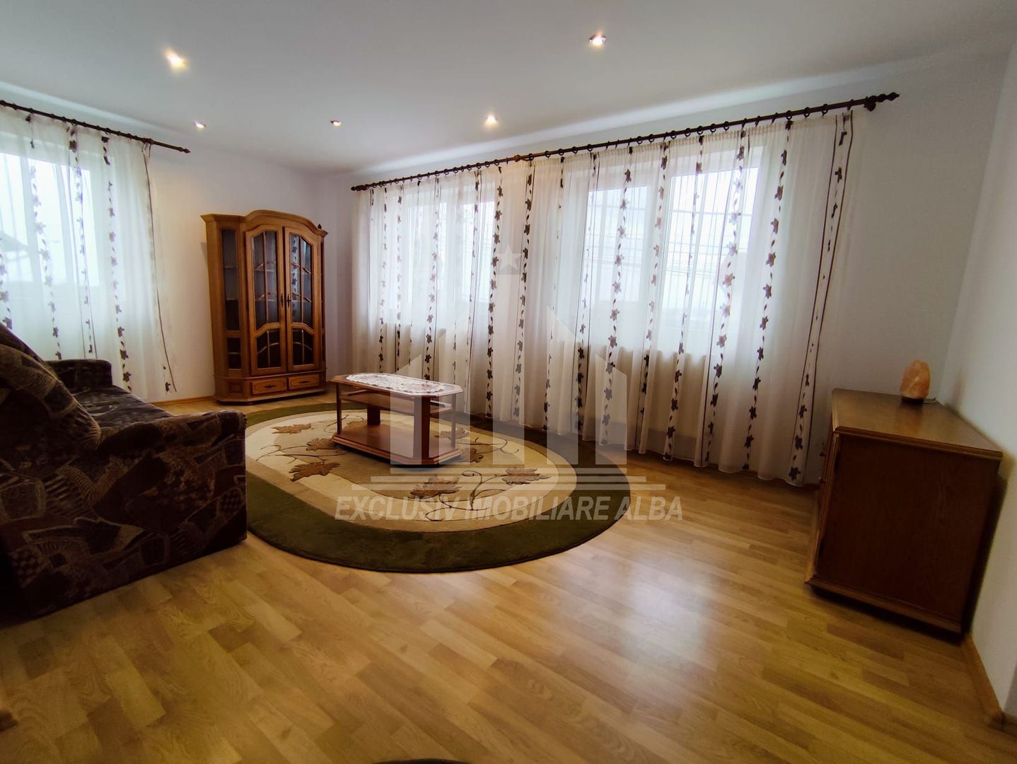 Apartament cu 3 camere de inchiriat, Alba-Micesti - Poză 1