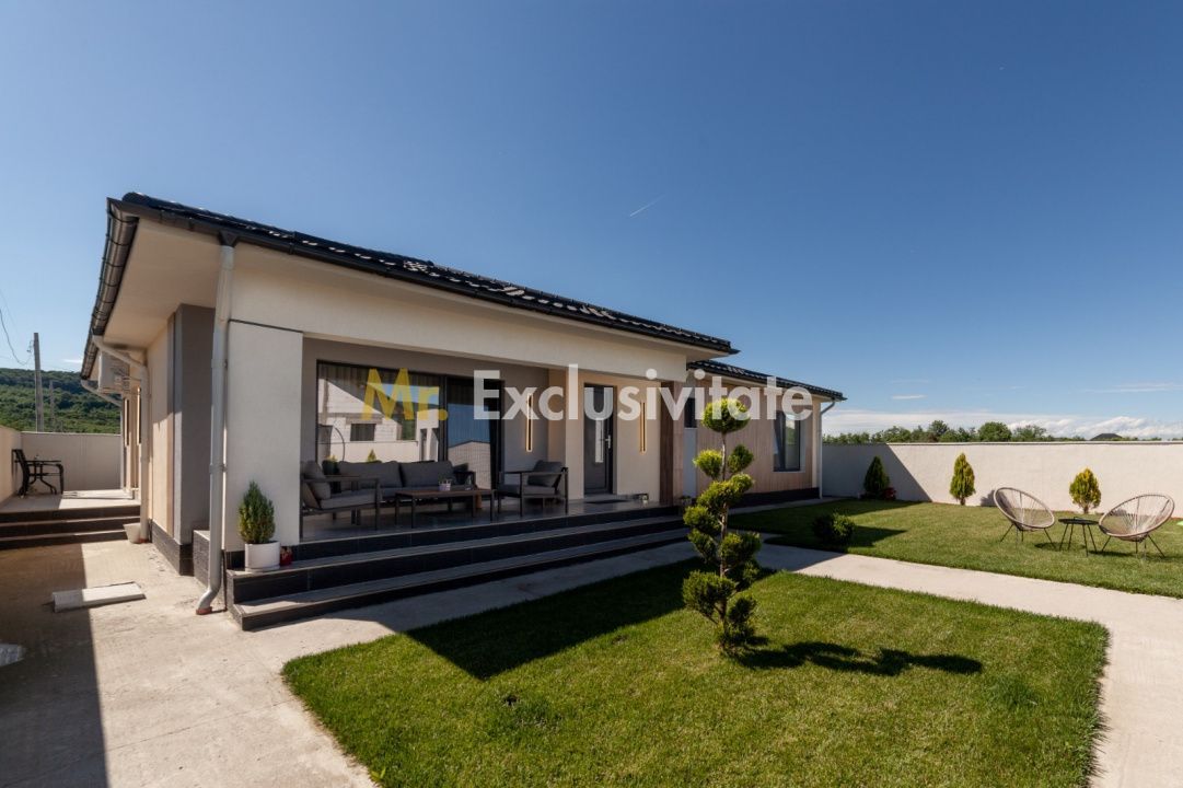 Casă de vânzare exclusivistă în Titesti, Arges - Poză 1