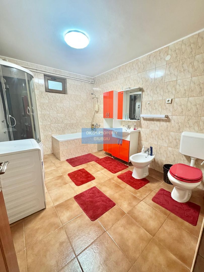 Casă de vânzare pe strada Sabarului - Poză 8