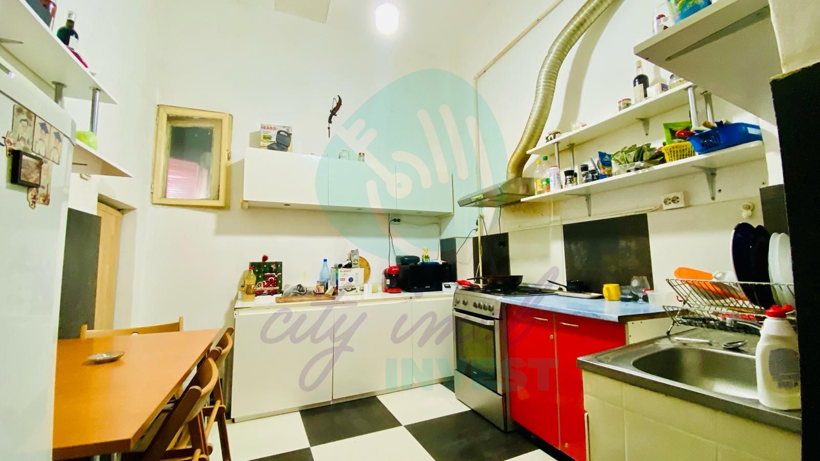 Casa singura in curte - Poză 11