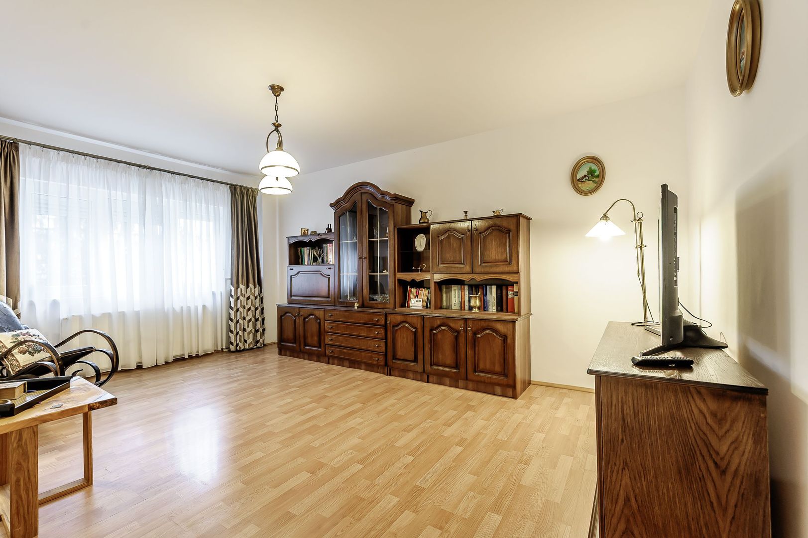 Rezervat Apartament cu 2 camere amenajat, etajul 2, zona Podgoria - Poză 1