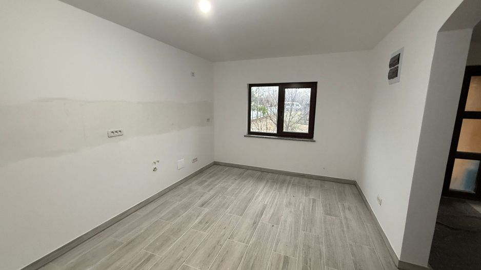 CASA DE INCHIRIAT RADAUTI | IDEAL PENTRU CRESA DE COPII | - Poză 1