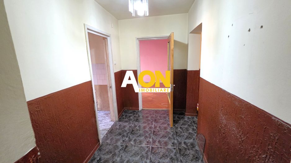 Apartament 4 camere, etaj 1, cu garaj si boxa, zona Scolii M. Eminescu - Poză 5