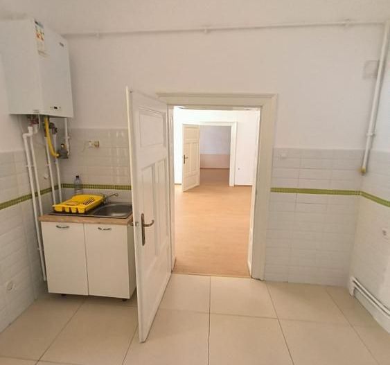 BRASADAS vinde ap 2 cam la curte comună zona CENTRALA. - Poză 10