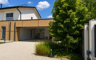 VILĂ DE EXCEPȚIE CU PISCINĂ ȘI GRĂDINĂ DE 1.385 MP | MOGOȘOAIA - Poză 13