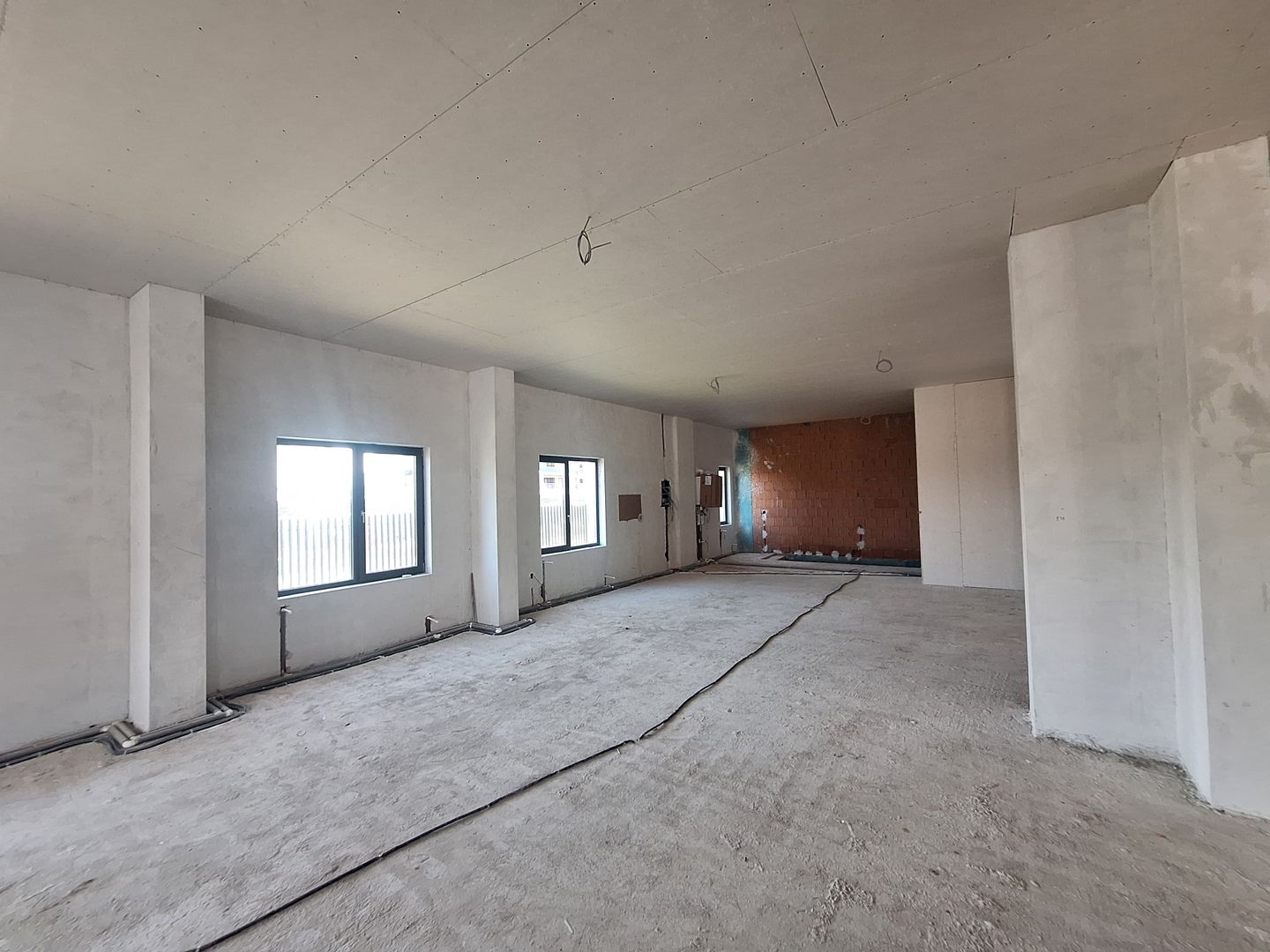 Spatiu Comercial - Bloc Nou - Stradal - 560 mp - 8 parcari - Poză 9