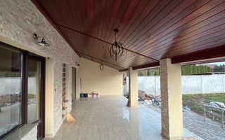 Vilă cu 7 camere de vânzare în zona Central - Poză 27