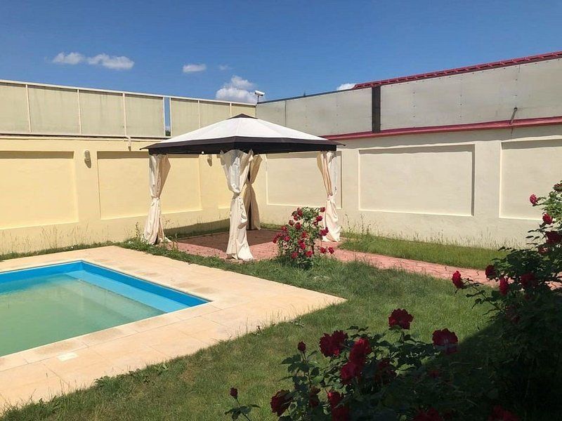 Villa for rent | 10 rooms | Pipera - Poză 1