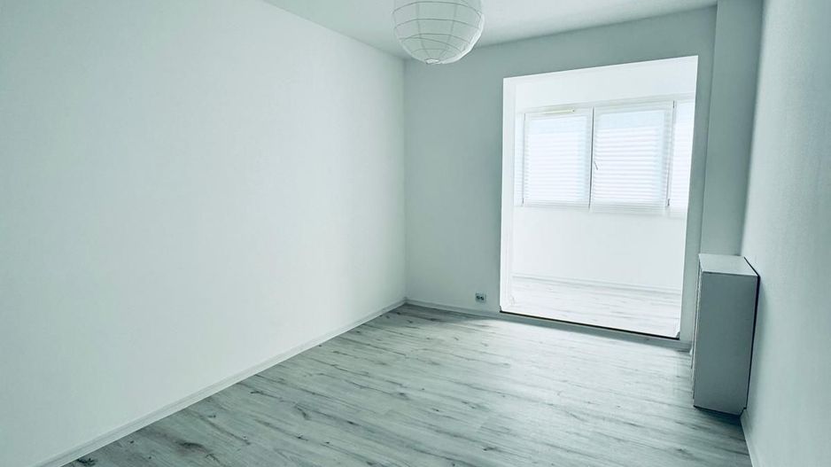 Vanzare apartament luminos de 3 camere, 2 balcoane in Titan-L. Rebreanu-RENOVAT - Poză 5