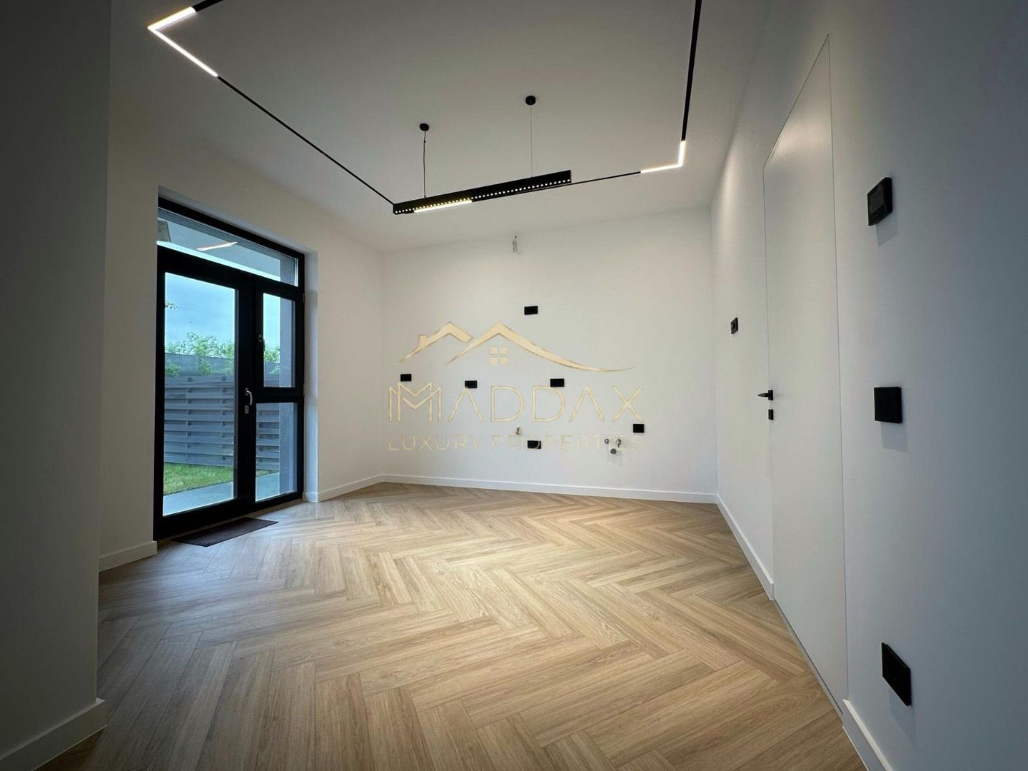 Vila individuala *432mp* + curte // 6 locuri Parcare / Pipera-Tunari - Poză 10