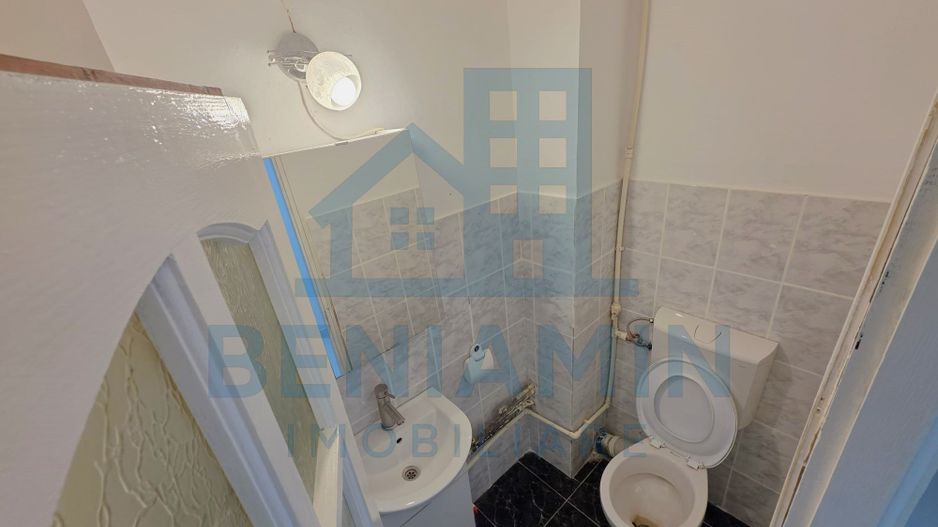 Trei camere doua bai 1Mai etaj 1 -centrala termica -75mp - Poză 6