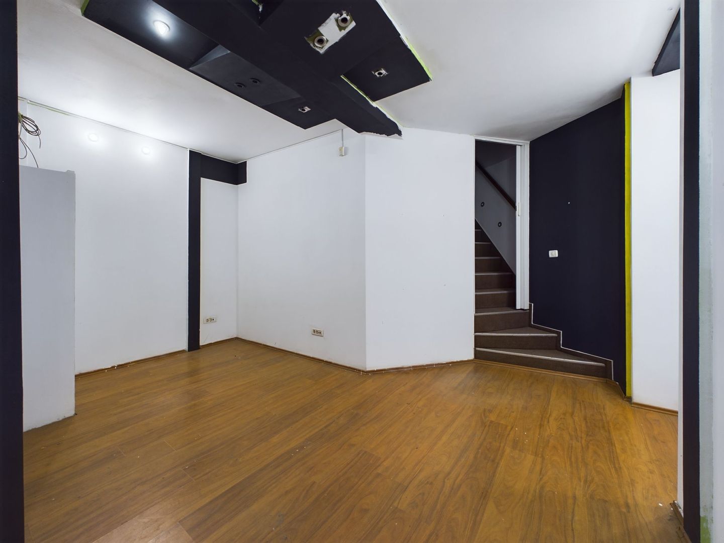 Spațiu ultracentral de închiriat - Poză 3