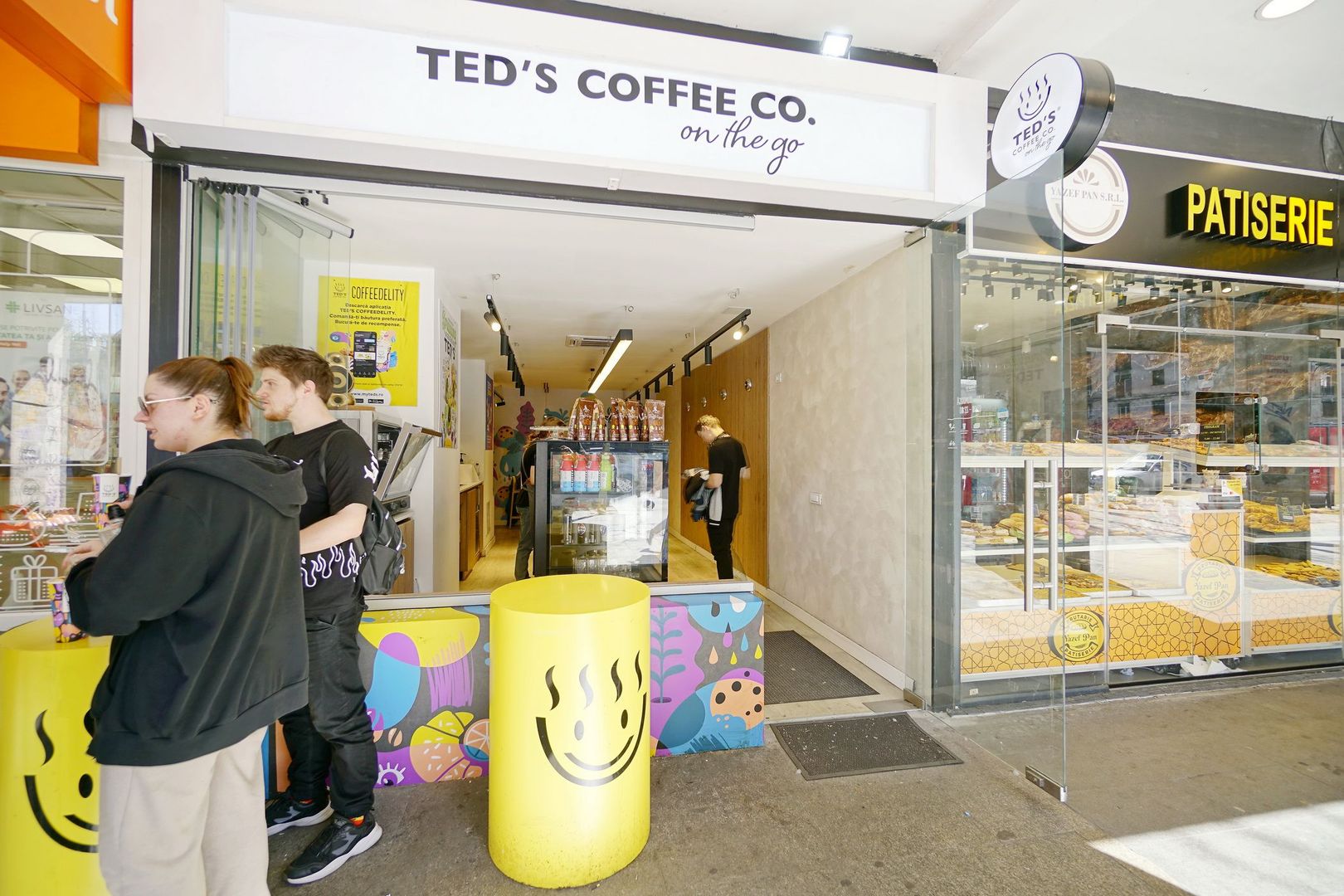 Spatiul comercial Piata Romana ,la coloane - Poză 2