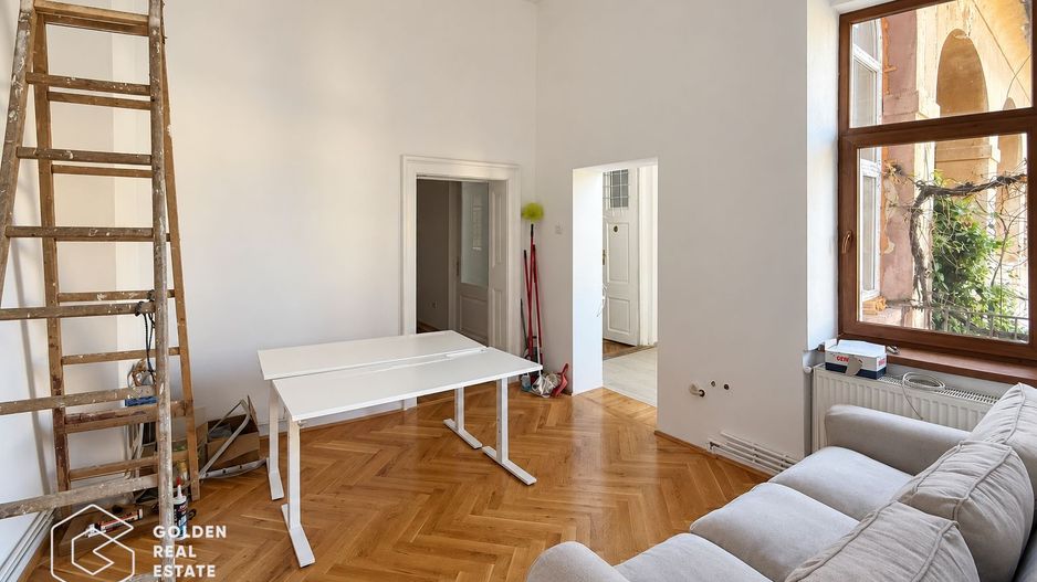 Apartament ultracentral, 3 camere, ideal atat ca locuinta, cat si pt birouri - Poză 4
