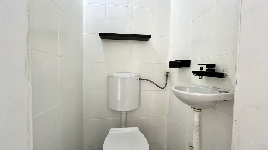 Un apartament spațios cu  2 camere, in , zona Centrala - Take Ionescu - Poză 16