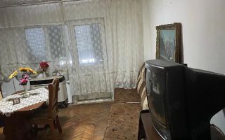 BRASADAS vinde ap 2 cam etaj 3/4 in Carpați 2. - Poză 1