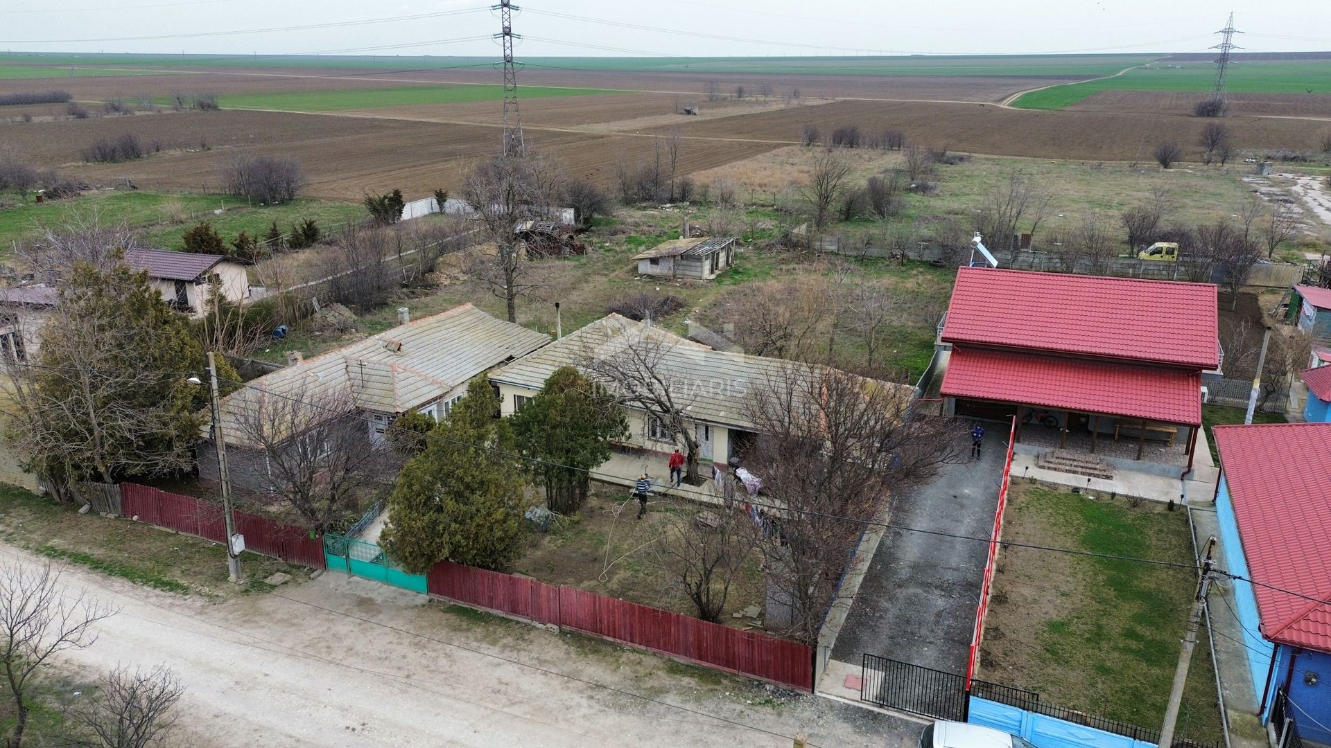 Casa batraneasca de vanzare cu 1235 mp teren in Corbu - Poză 9