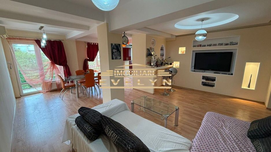 Apartament 4 camere de vânzare – Pietonalul Unirii - Poză 1