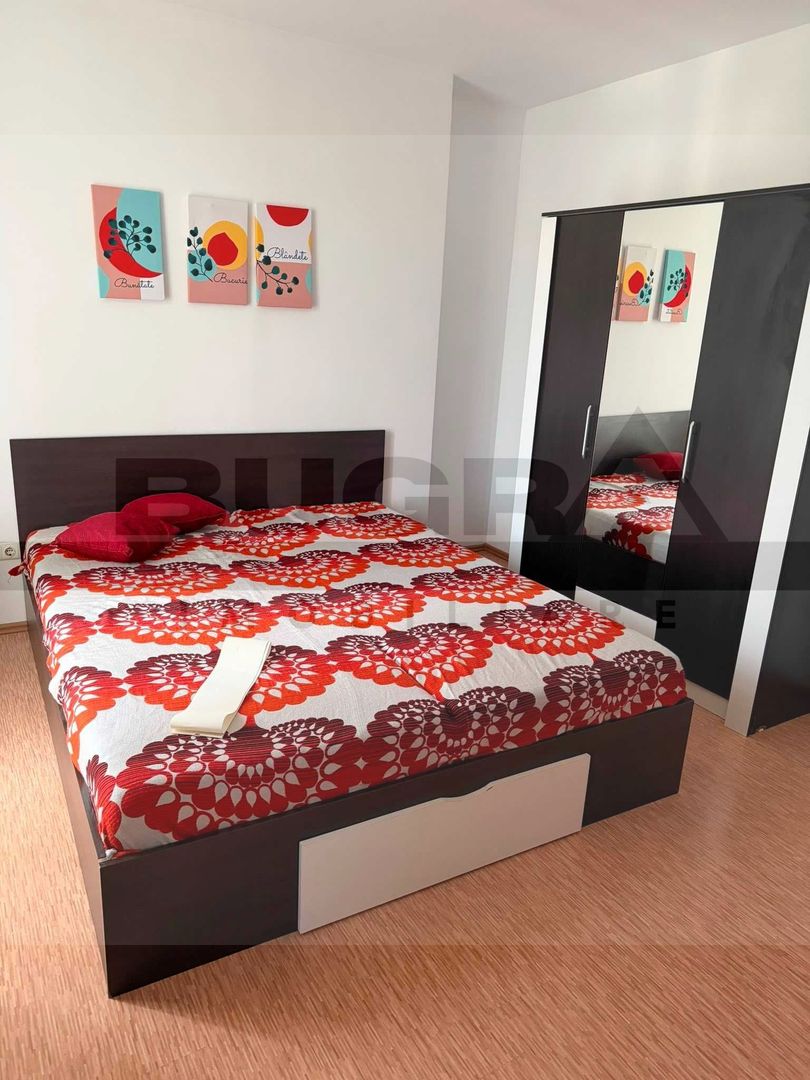 Apartament 3 camere, 2 bai, 96mp, loc de parcare, zona Campului - Poză 1