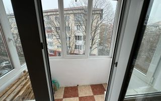 Apartament cu 4 camere in Nufarul - Poză 3