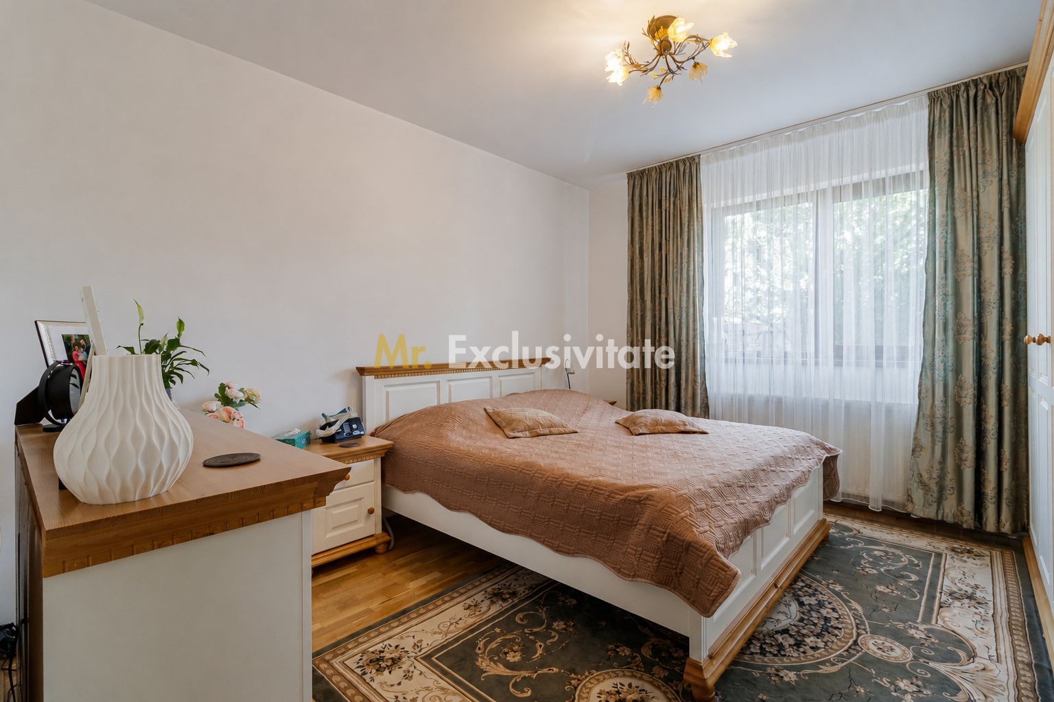 Vilă individuală cu 5 camere, piscină și curte generoasă | Mogoșoaia - Poză 8