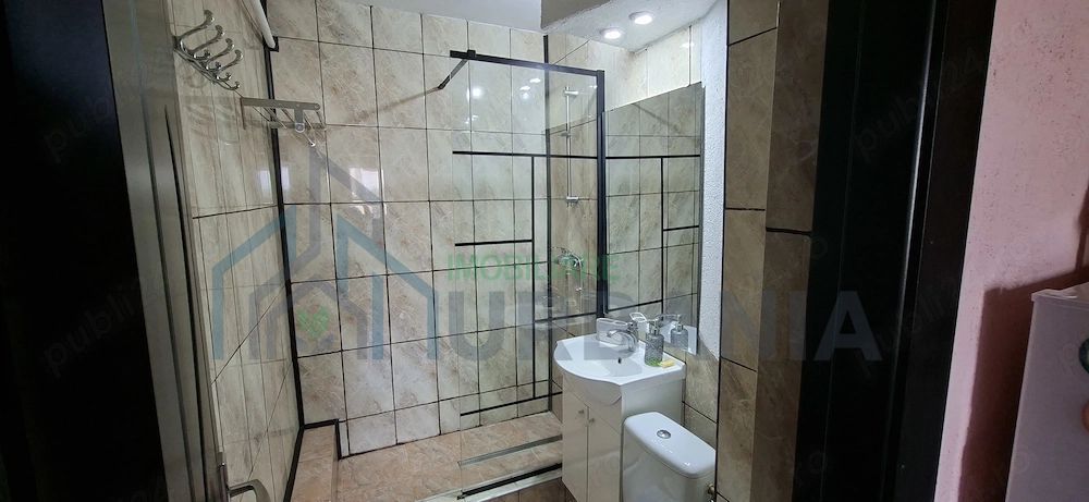 Apartament 3 camere de închiriat în zona 28 Alexandru cel Bun, etaj 4/10, cu lift - Poză 2
