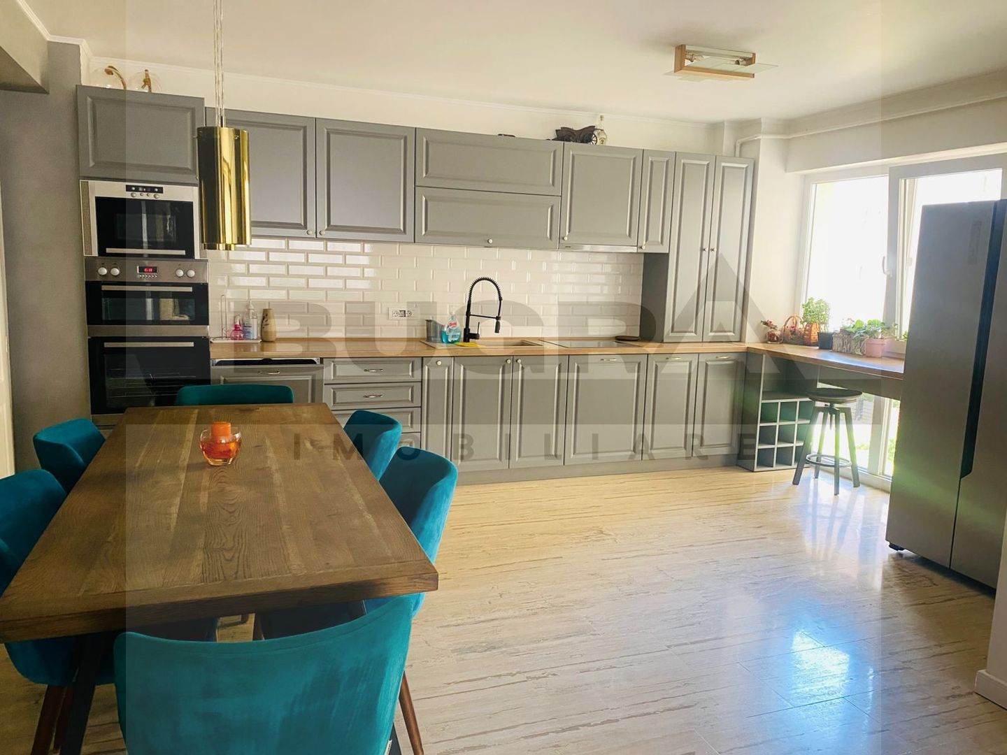 Apartament 4 camere, Ultrafinisat, 120mp, 3 parcari, zona C.Brancusi - Poză 6